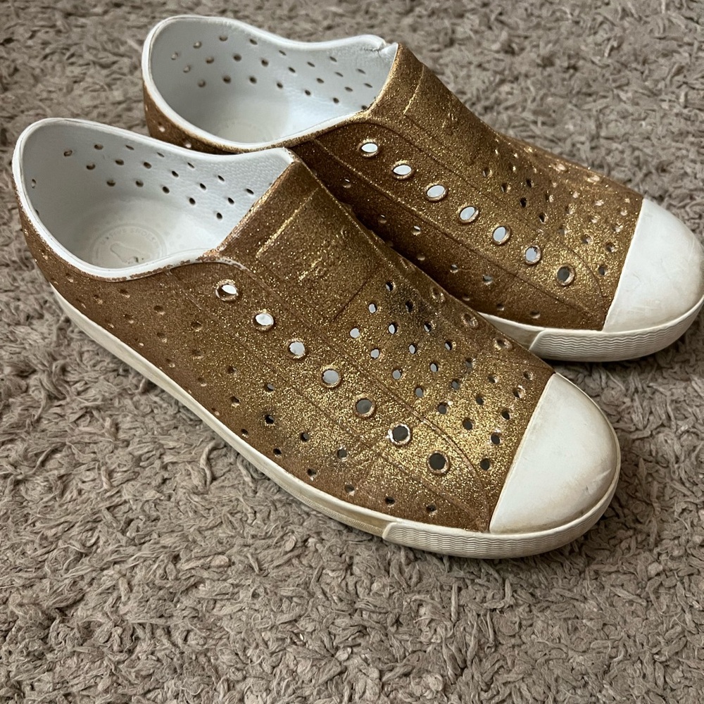 Native Kids Shoes in Gold and White